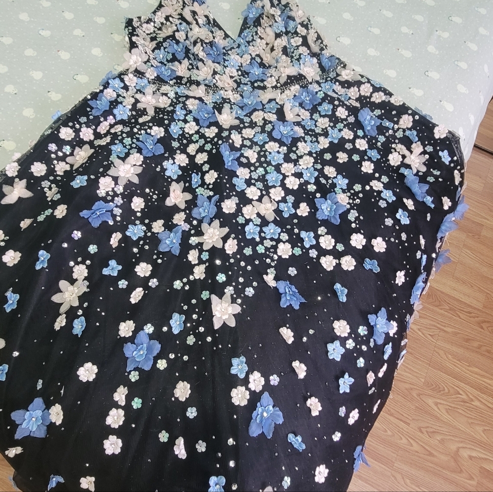 Mac Duggal- Mother of the Groom Gown- size 18 - Picture 11 of 15